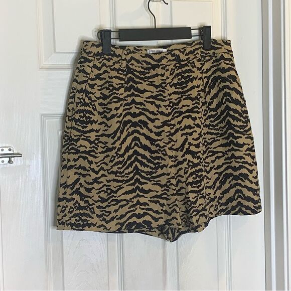 Good American Summer Boss A Line Shorts Sand Zebra Print Size 12 - Picture 3 of 11